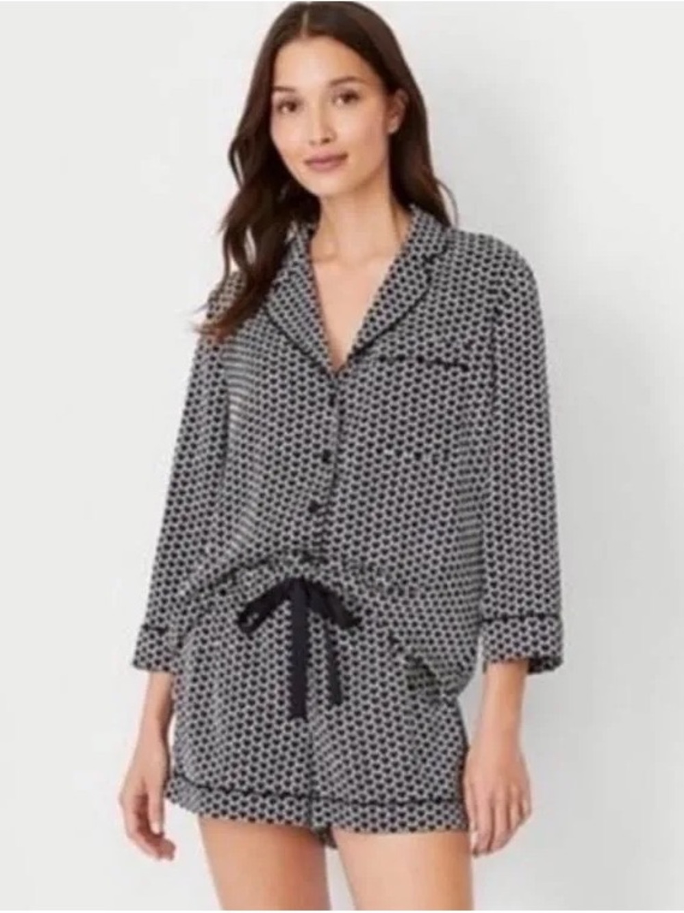 Ann Taylor Women's Black & White Heart Satin Pajama Set; Large
